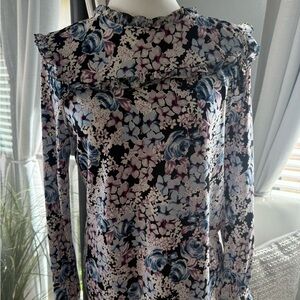 Karl Lagerfeld Floral Ruffle Collar Blouse